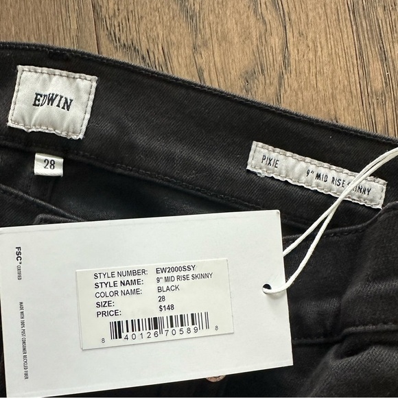 Edwin Pixie 9” Mid-rise Skinny Jeans in Black - Picture 6 of 6